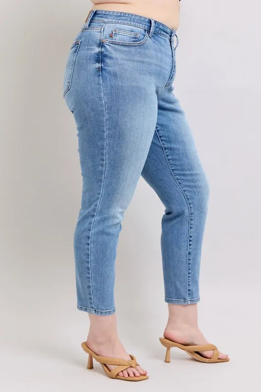 Judy Blue Full Size Mid Rise Vintage Wash Slim Jeans with Cell Phone Pocket Plus Size